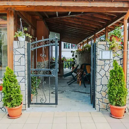 Family Alex Hotel Slatograd